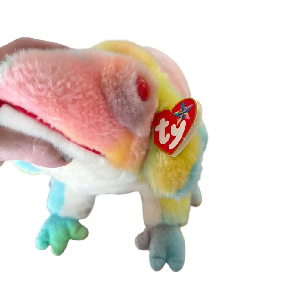 Ty 1999 Beanie Baby Rainbow Multicolor Stuffed Chameleon
